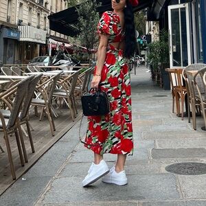 Floral midi dress slit in front tie back size 0 petite red flowers green